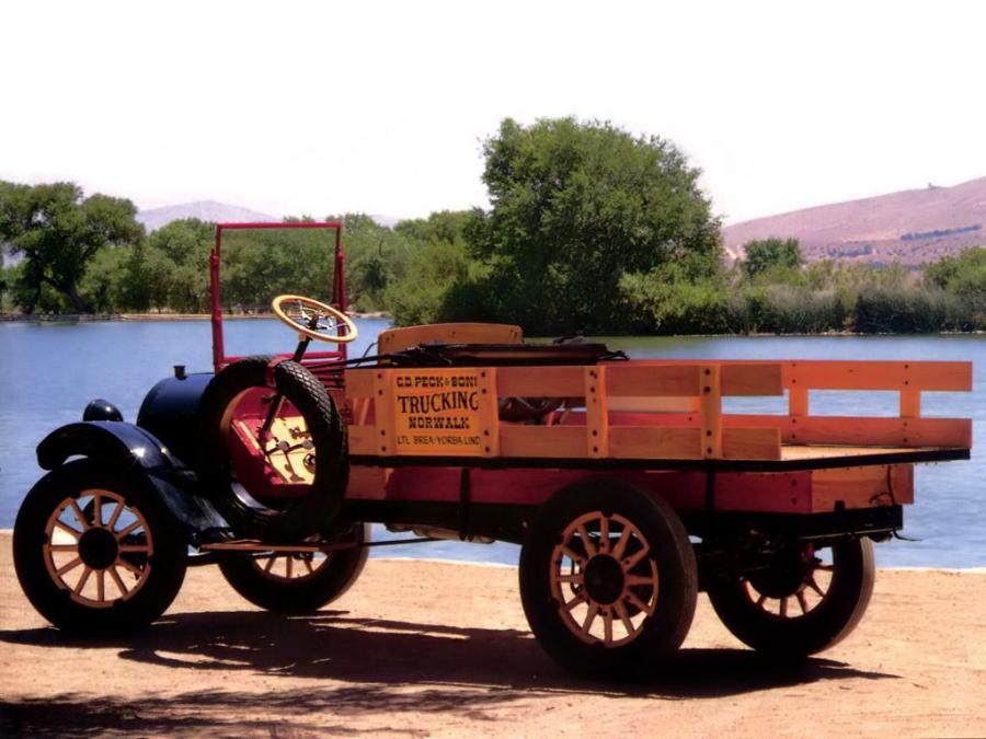  Oldsmobile Flatbed 1916 года  (фото 2 из 2)